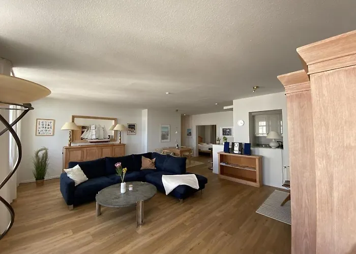 Villa Seeblick Warnemuende - Fewo Mit Meerblick Und Balkon Direkt Am Strand Fuer 2-4 Pers