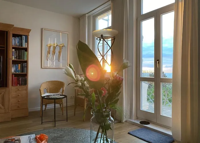 Villa Seeblick Warnemuende - Fewo Mit Meerblick Und Balkon Direkt Am Strand Fuer 2-4 Pers